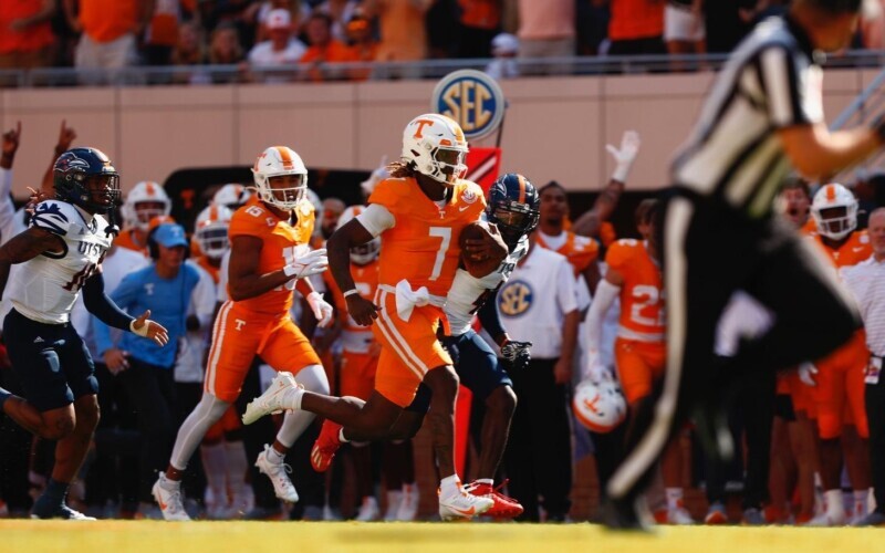 Gators roll Vols